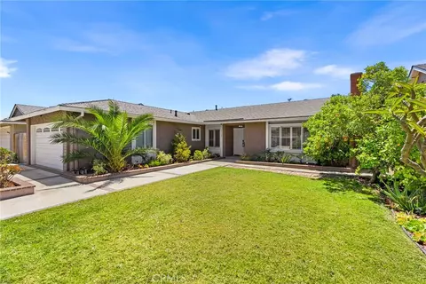 2118 Peachwood Ln, Santa Ana, CA 92705