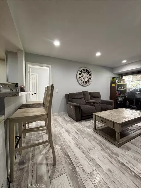 700 W 3rd #C206, Santa Ana, CA 92701