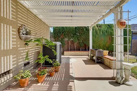 Exterior - 6448 E Pageantry, Long Beach, CA 90808 photo 5 of 8