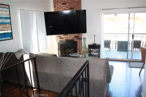 Living - 17101 4th, Sunset Beach, CA 90742 photo 2 of 2