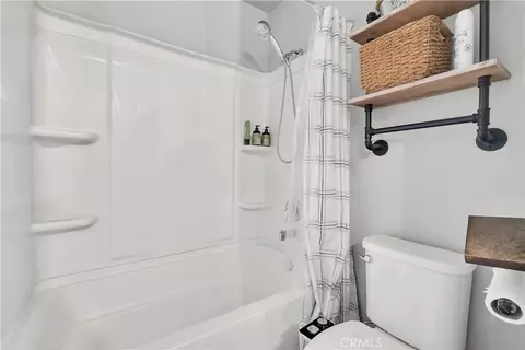 Bath - 4883 Jackson, Riverside, CA 92503 photo 3 of 3