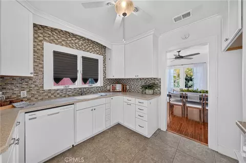 Kitchen - 4500 E Barker Way, Long Beach, CA 90814 photo 2 of 3