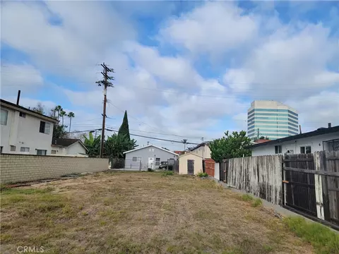 17101 B Ln, Huntington Beach, CA 92647