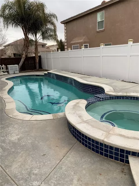 5618 Capri Ct, Palmdale, CA 93552 photo 2
