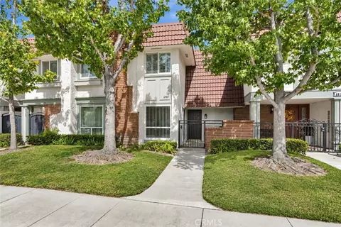 6907 Orangewood, Cypress, CA 90630