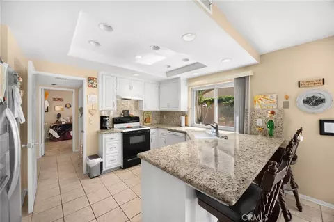 Kitchen - 519 Valley Forge Dr, Placentia, CA 92870 photo 1 of 2