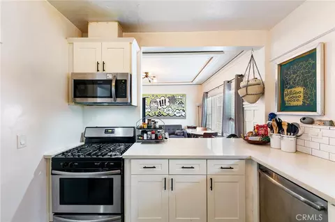 Kitchen - 1325 E Ocean, Long Beach, CA 90802 photo 8 of 10