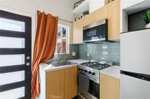 Kitchen - 1325 E Ocean, Long Beach, CA 90802 photo 1 of 10