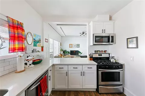 Kitchen - 1325 E Ocean, Long Beach, CA 90802 photo 4 of 10