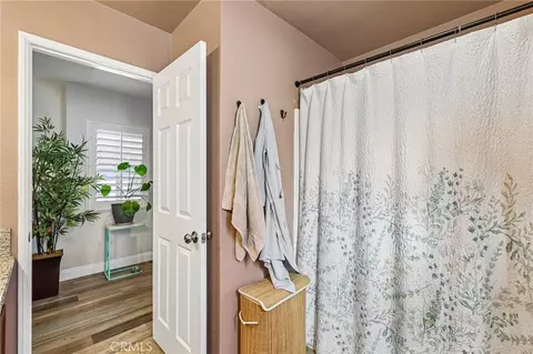 Bath - 10540 Flora Verda Ct, Santee, CA 92071 photo 6 of 8