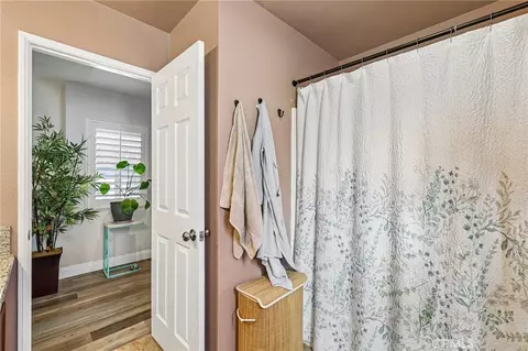 Bath - 10540 Flora Verda Ct, Santee, CA 92071 photo 7 of 8
