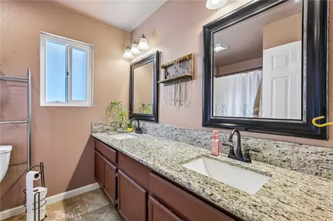 Bath - 10540 Flora Verda Ct, Santee, CA 92071 photo 4 of 8