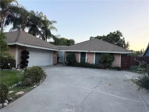 2606 Sherwood Dr, Fullerton, CA 92831