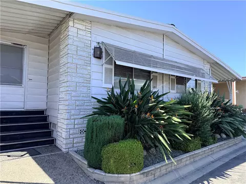3595 Santa Fe #181, Long Beach, CA 90810