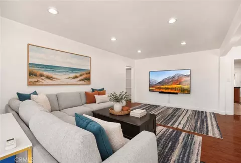 Living - 12230 Dunrobin, Downey, CA 90242 photo 2 of 4