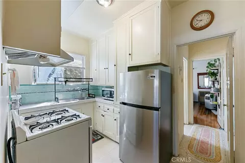 Kitchen - 3514 E 4th, Long Beach, CA 90814 photo 2 of 3
