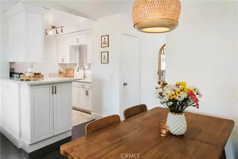 Dining - 2507 E 15th, Long Beach, CA 90804 photo 1 of 2