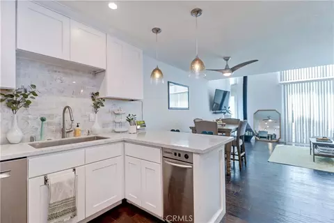 1048 Cabrillo Park Dr #A, Santa Ana, CA 92701