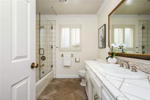 Bath - 625 E Adams, Orange, CA 92867 photo 5 of 7