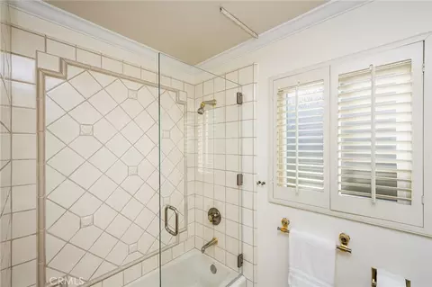 Bath - 625 E Adams, Orange, CA 92867 photo 7 of 7
