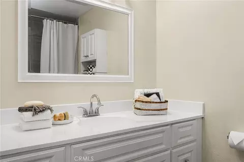 Bath - 1192 Mitchell Ave #42, Tustin, CA 92780 photo 6 of 7