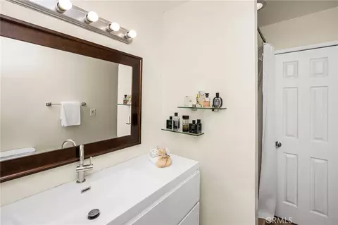 Bath - 1192 Mitchell Ave #42, Tustin, CA 92780 photo 2 of 7