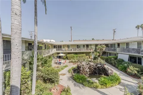 Exterior - 939 E Appleton St #5, Long Beach, CA 90802 photo 4 of 10