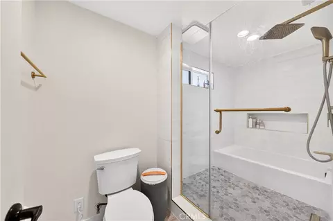 Bath - 619 Lakeside, Fullerton, CA 92835 photo 2 of 6