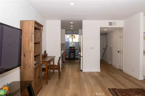 Entry Way - 1 3rd Pl #2, Long Beach, CA 90802 photo 1 of 1