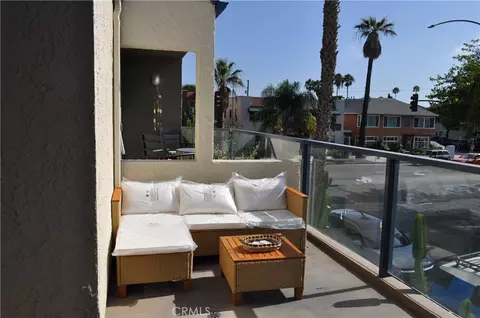 Exterior - 1 3rd Pl #2, Long Beach, CA 90802 photo 2 of 6