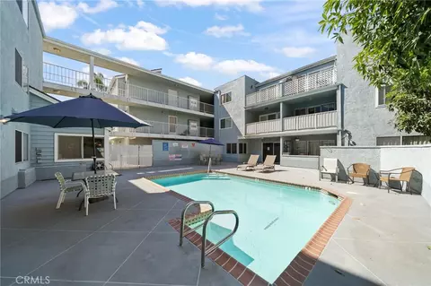 Exterior - 955 E 3rd St #203, Long Beach, CA 90802 photo 5 of 7
