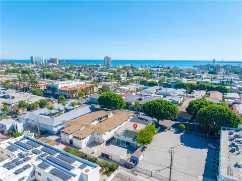 View/Area - 1045 E 3rd St #4, Long Beach, CA 90802 photo 2 of 4