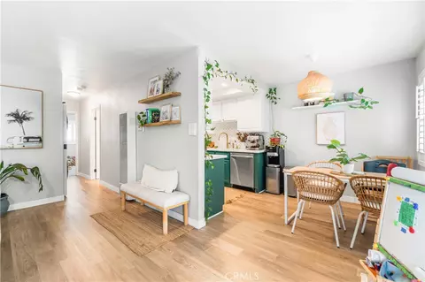 Entry Way - 1045 E 3rd St #4, Long Beach, CA 90802 photo 1 of 1