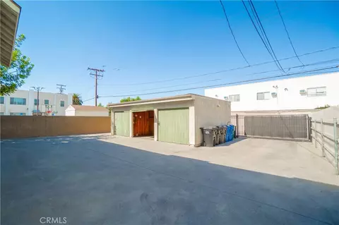 Exterior - 1045 E 3rd St #4, Long Beach, CA 90802 photo 9 of 9