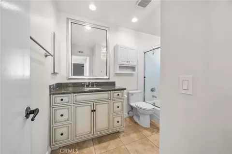 Bath - 630 Brookline, Fullerton, CA 92835 photo 3 of 4