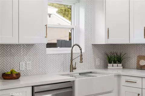 Kitchen - 5150 E Brittain, Long Beach, CA 90808 photo 3 of 3