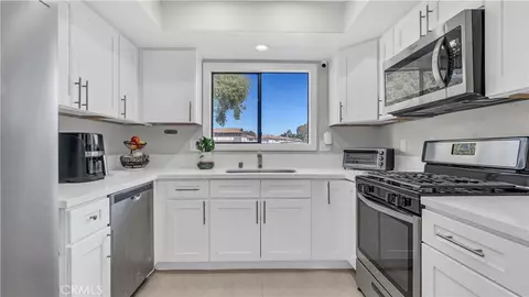 Kitchen - 11074 Kibbins Cir, Stanton, CA 90680 photo 1 of 2