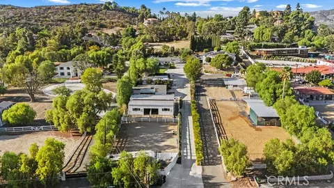 View/Area - 10903 Meads, Orange, CA 92869 photo 5 of 6