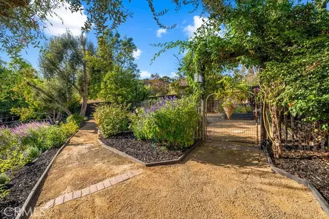Exterior - 10903 Meads, Orange, CA 92869 photo 23 of 25