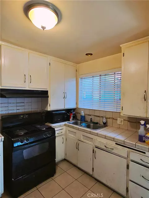 Kitchen - 2310 W Compton, Compton, CA 90220 photo 1 of 4