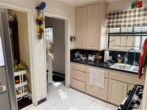 Kitchen - 2310 W Compton, Compton, CA 90220 photo 4 of 4