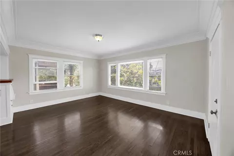 Living - 425 W 4th, Long Beach, CA 90802 photo 3 of 5