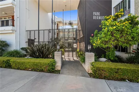 Exterior - 333 Junipero Ave #1C, Long Beach, CA 90814 photo 2 of 8