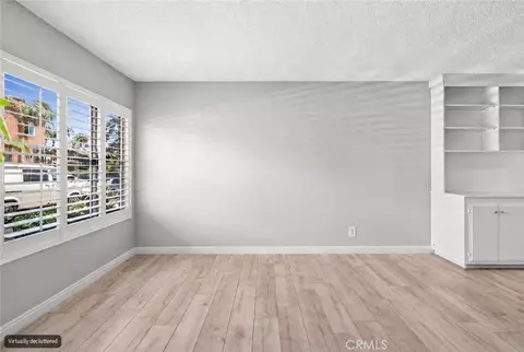 Living - 333 Junipero Ave #1C, Long Beach, CA 90814 photo 11 of 12