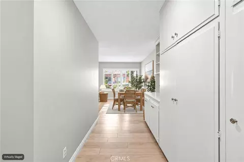 Entry Way - 333 Junipero Ave #1C, Long Beach, CA 90814 photo 1 of 2