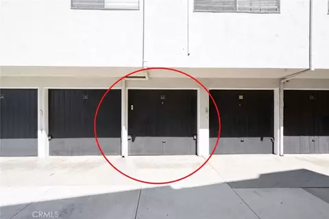Exterior - 333 Junipero Ave #1C, Long Beach, CA 90814 photo 5 of 8