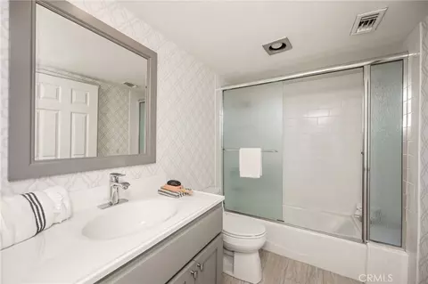 Bath - 6703 E La Cumbre, Orange, CA 92869 photo 6 of 6