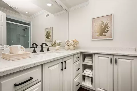 Bath - 6703 E La Cumbre, Orange, CA 92869 photo 5 of 6