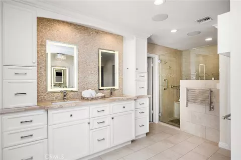 Bath - 6703 E La Cumbre, Orange, CA 92869 photo 3 of 6
