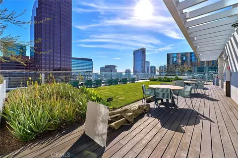 877 Francisco #1717, Los Angeles, CA 90017